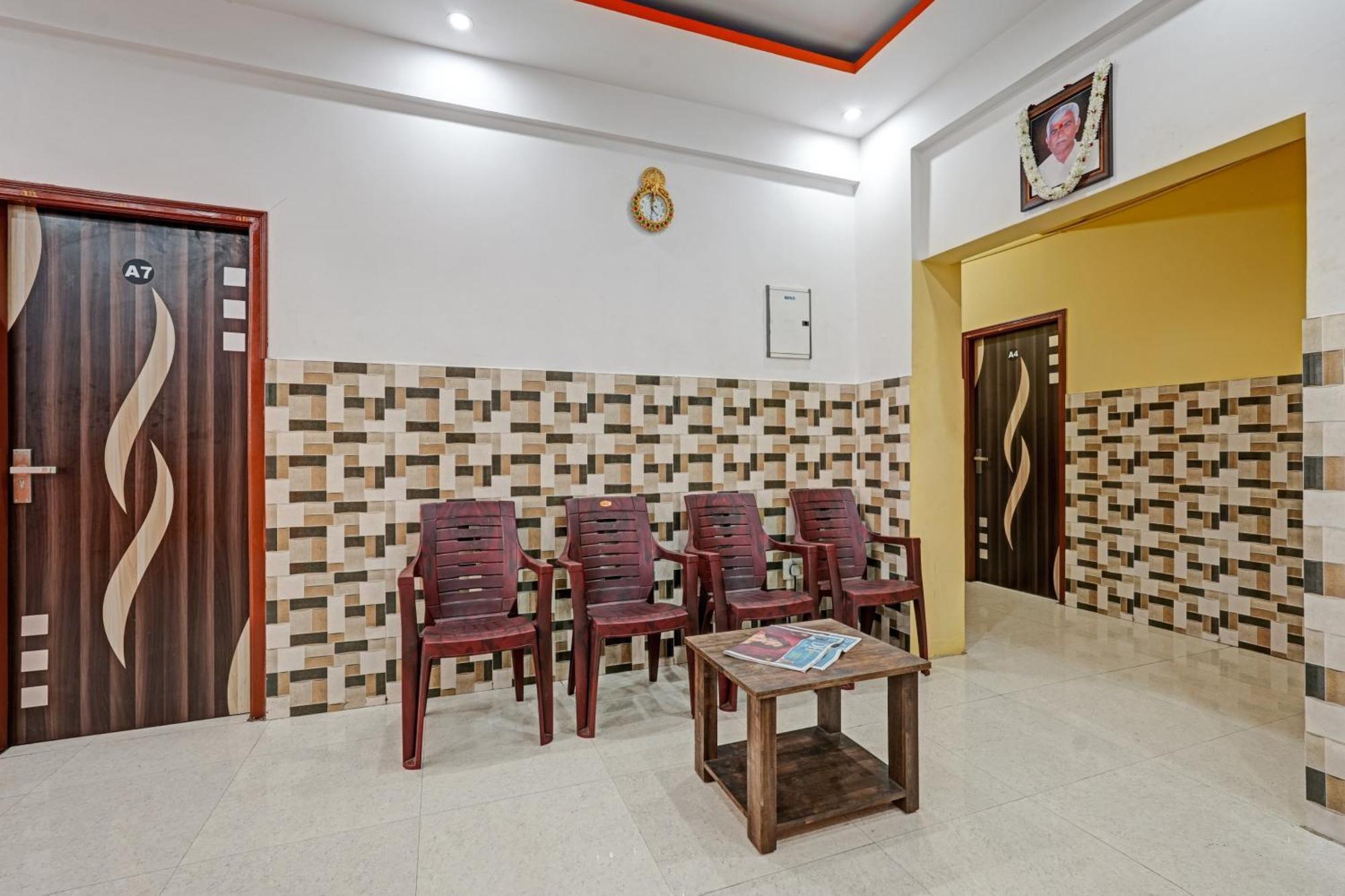 Отель Spot On Anugraha Residency Kumbalgod Экстерьер фото