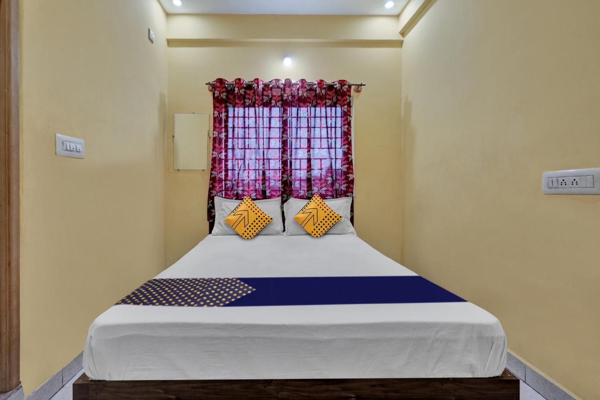 Отель Spot On Anugraha Residency Kumbalgod Экстерьер фото